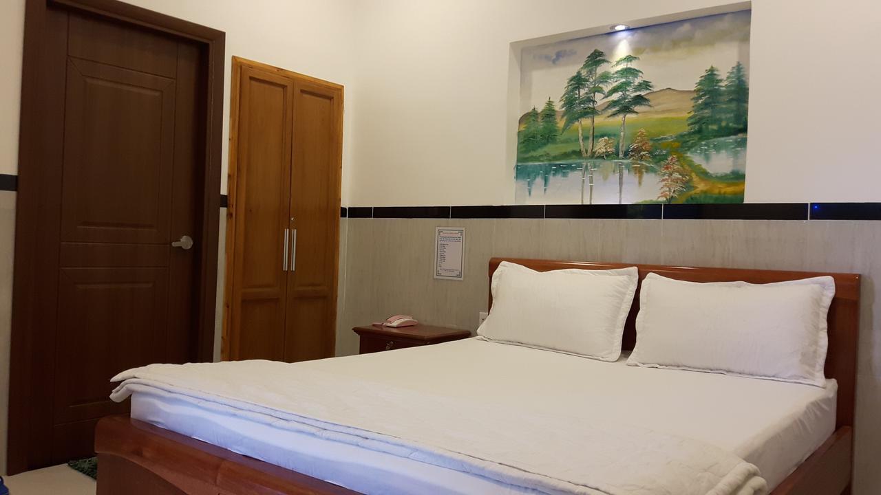 Motel Hoang Gia Long Khanh Zewnętrze zdjęcie