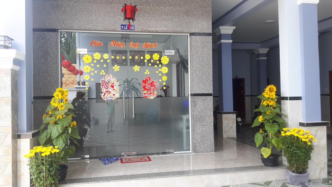 Motel Hoang Gia Long Khanh Zewnętrze zdjęcie