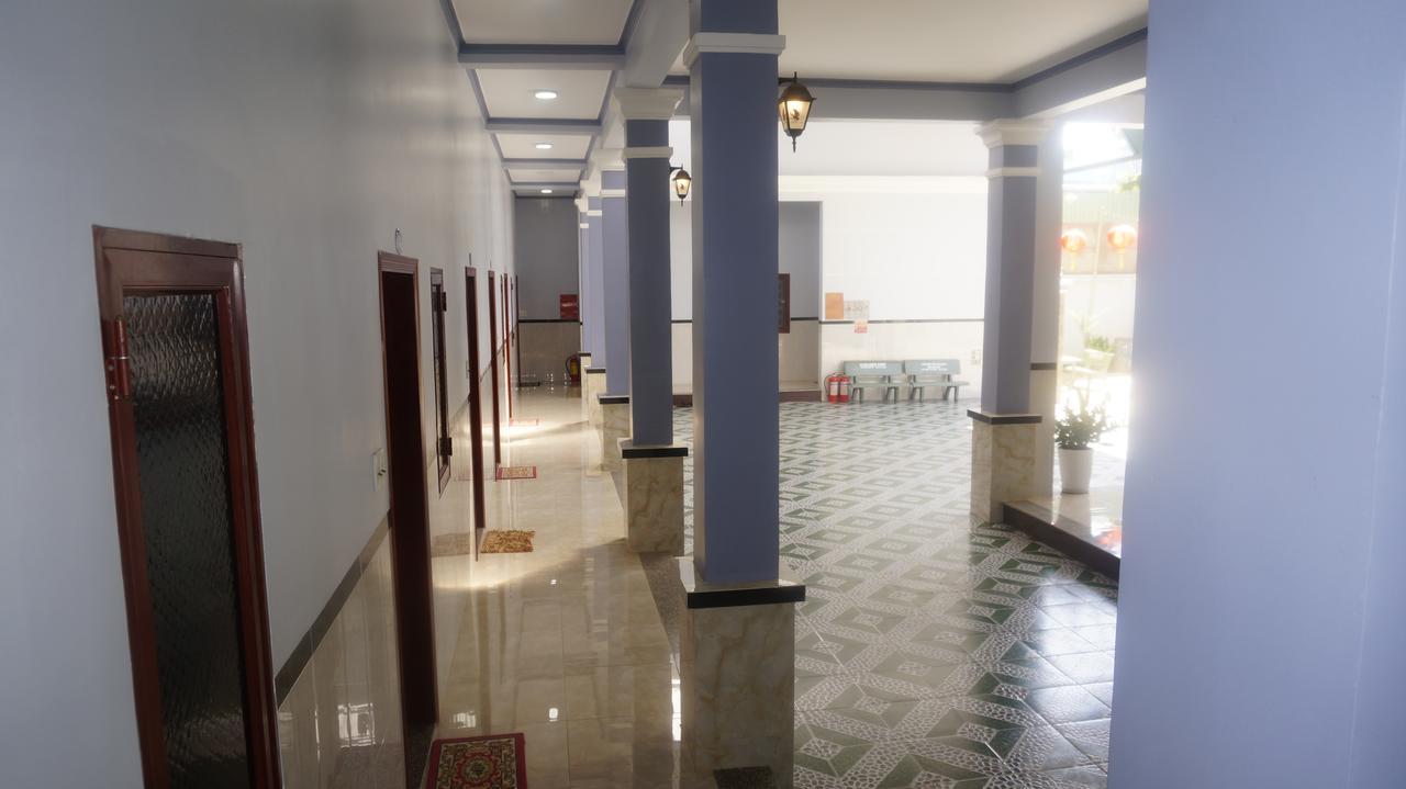 Motel Hoang Gia Long Khanh Zewnętrze zdjęcie