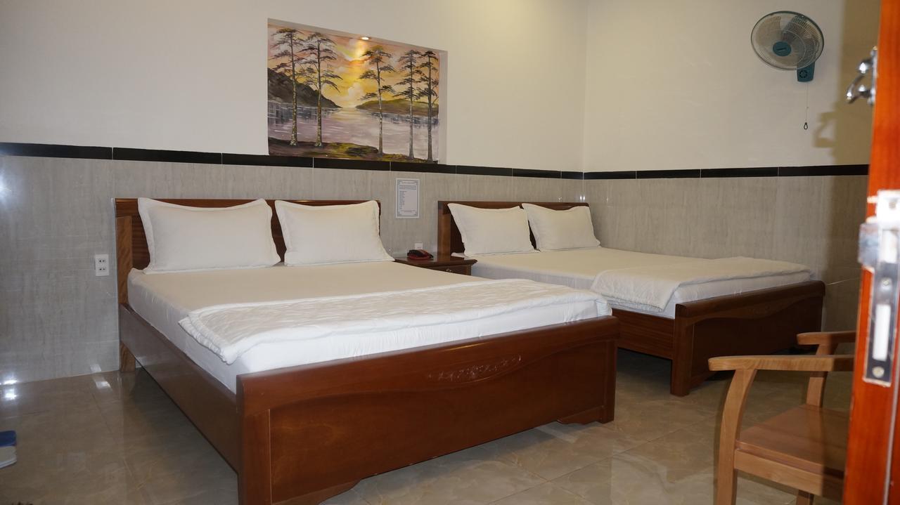 Motel Hoang Gia Long Khanh Zewnętrze zdjęcie